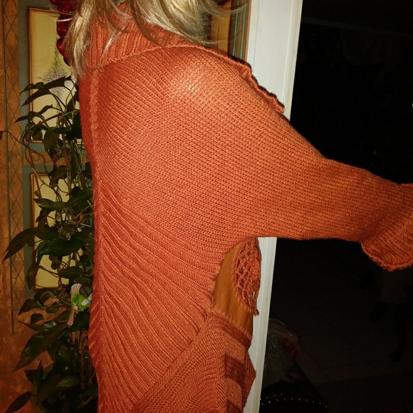 FINAL SALE SIONI NEW Orange color Long sweater. - Picture 6 of 7